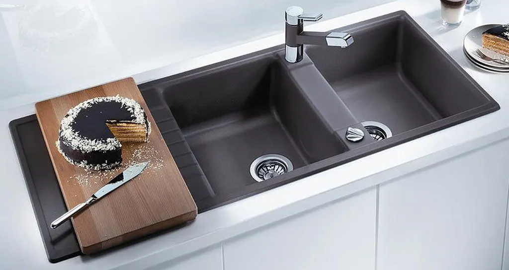 Nên mua chậu rửa chén bằng đá hay inox?